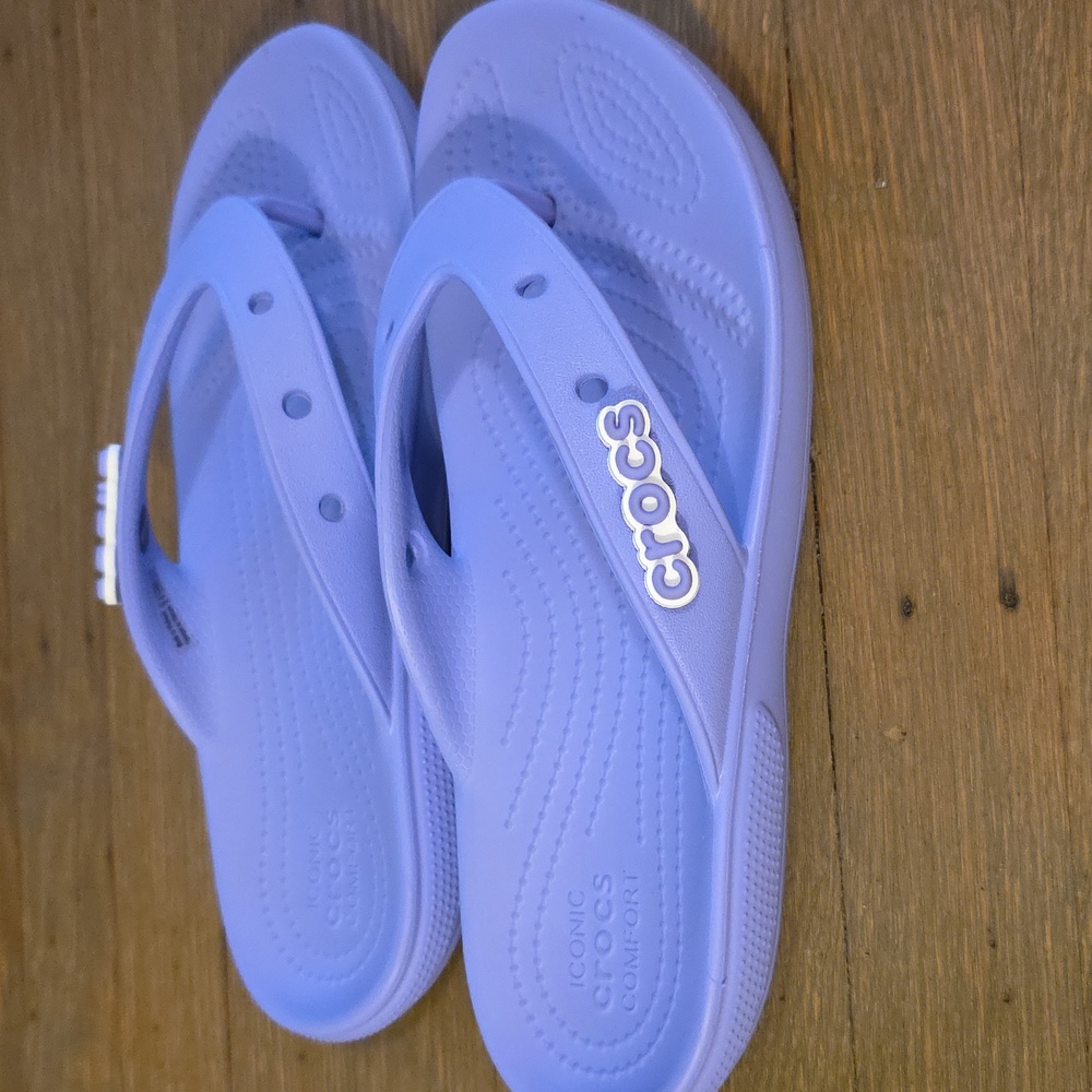 CROCS: Purple Flip Flops- Comfort Thong- Adult -Size Women 7- NEW - Picture 2 of 5